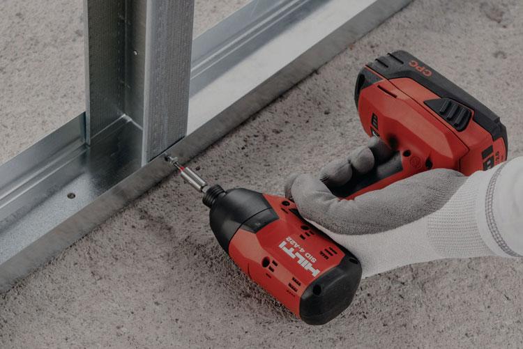 Аккумуляторные ударные винтоверты